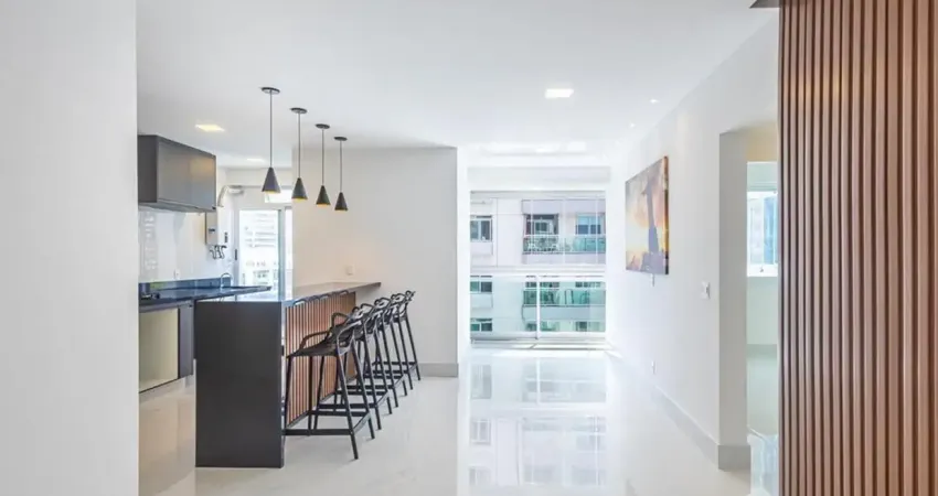 Apartamento 2 quartos a venda na barra da tijuca, posto 5 - todo reformado