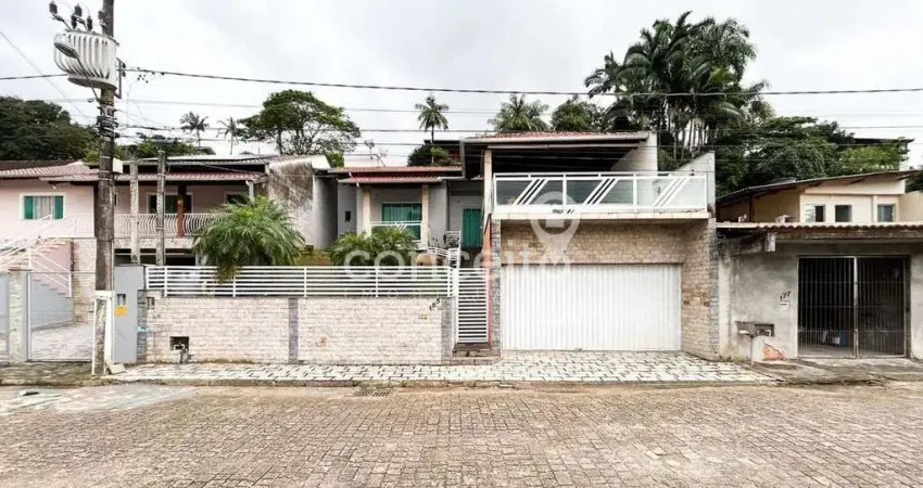 Casa Semimobiliada com 3 Dormitórios no Salto do Norte!