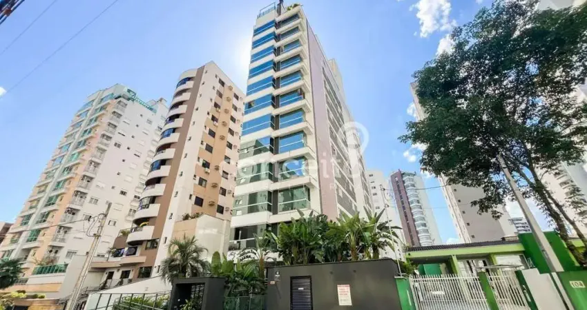 Apartamento mobiliado com 3 suítes e 3 vagas no victor konder!