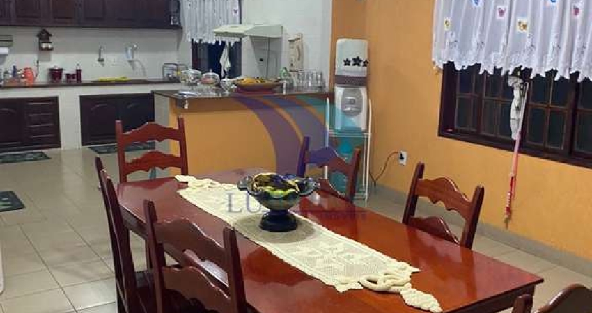COD 1394 - Vende-se Pousada/Hostel Próximo à Lagoa