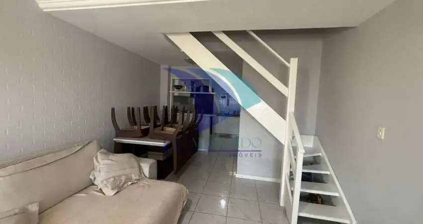COD 1710- VENDA CASA DUPLEX GEMINADA EM CABO FRIO NO BAIRRO OGIVA