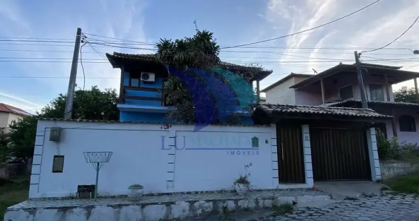 COD 1717 - Excelente Casa com Piscina no Condomínio dos Pássaros – Cabo Frio/RJ