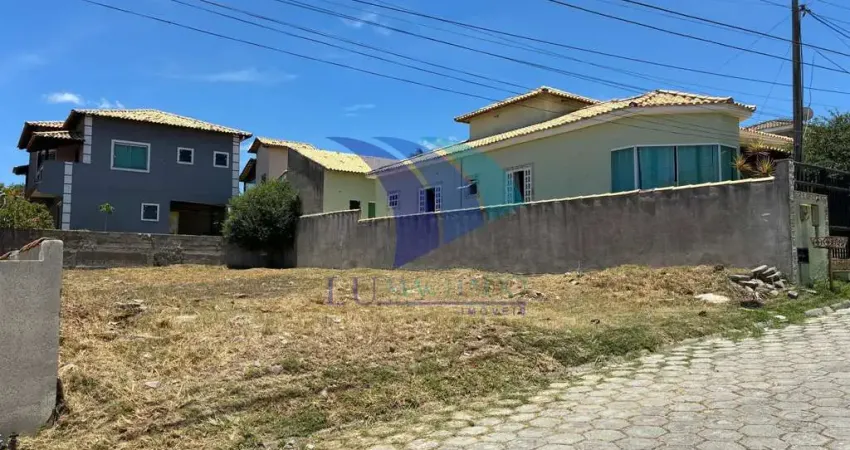 COD 1886 - Terreno plano e remido de foro a venda no Condomínio dos Pássaros em Cabo Frio