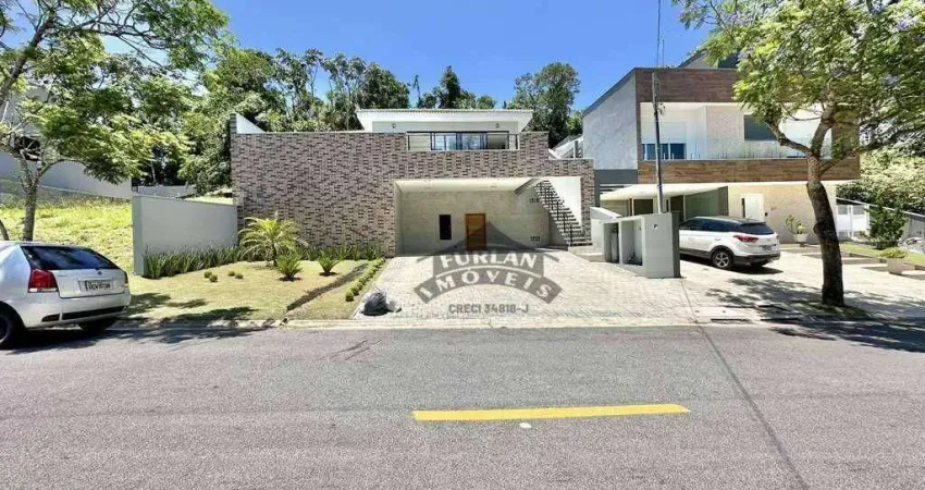 Casa Térrea Nova com Elevador, Piscina e Área Gourmet - Atrás do Shopping Granja Viana, em Condomínio Exclusivo