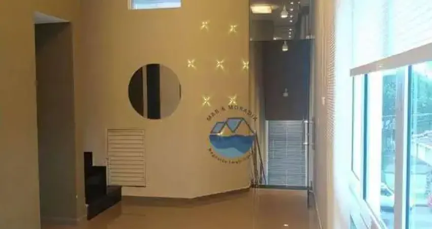 VENDE-SE CASA TRIPLEX – ACABAMENTO ALTO PADRÃO – PONTA DA PRAIA