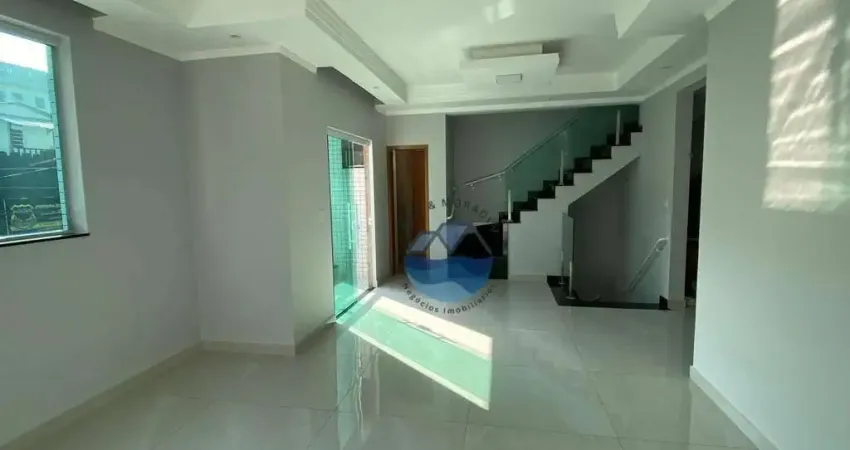 Bela casa sobreposta alta duplex - com fino acabamento – 3 suítes – varanda - duas vagas - 147m² - campo grande