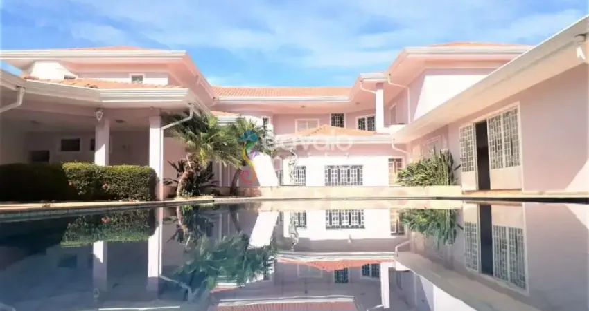 Casa à venda ou para alugar com 5 quartos, 706m² - Jardim Canadá.
