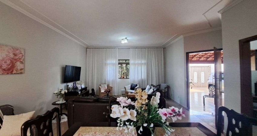 Casa com 3 dormitórios à venda, 179 m² por R$ 680.000 - Residencial e Comercial Palmares - Ribeirão Preto/SP