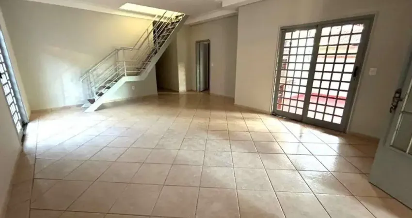 Casa com 3 dormitórios à venda, 199 m² por R$ 680.000 - Condomínio Villa Real - Ribeirão Preto/SP