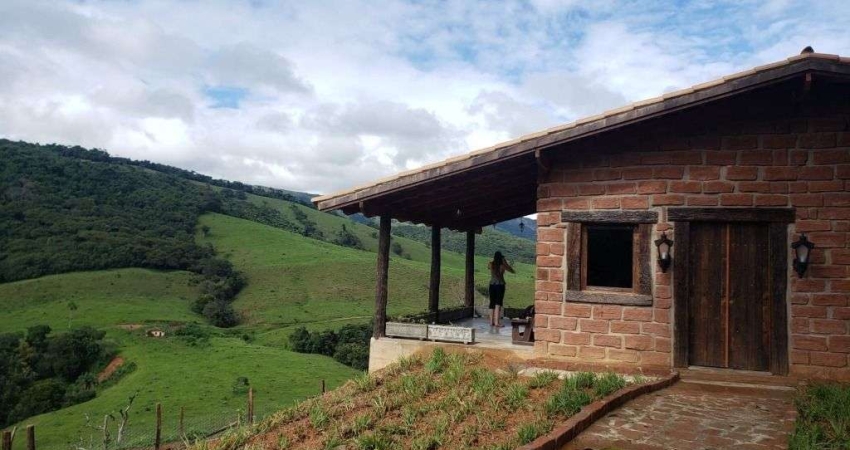 Sítio com 3 dormitórios à venda, 730000 m² por R$ 4.500.000,00 - Centro - Capitólio/MG