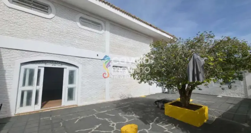 Casa à venda ou para alugar com 710m² e 5 quartos na Ribeirânia.