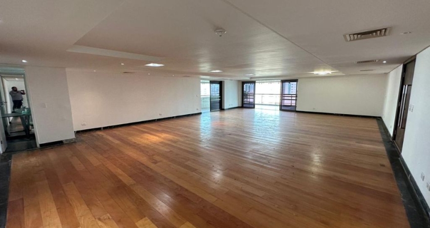 Excelente 4 Quartos, 430m² na Avenida Dezessete de Agosto