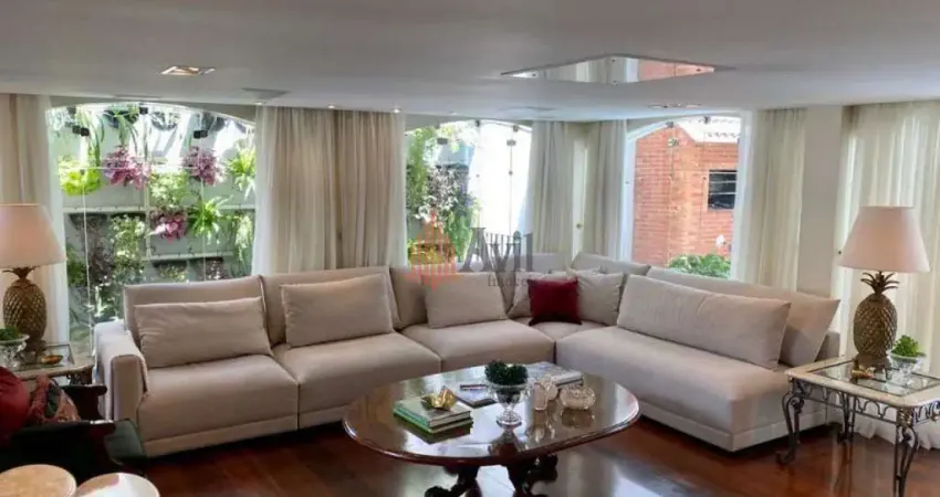 Sobrado Residencial 540m² com 3 suítes à Venda na Mooca