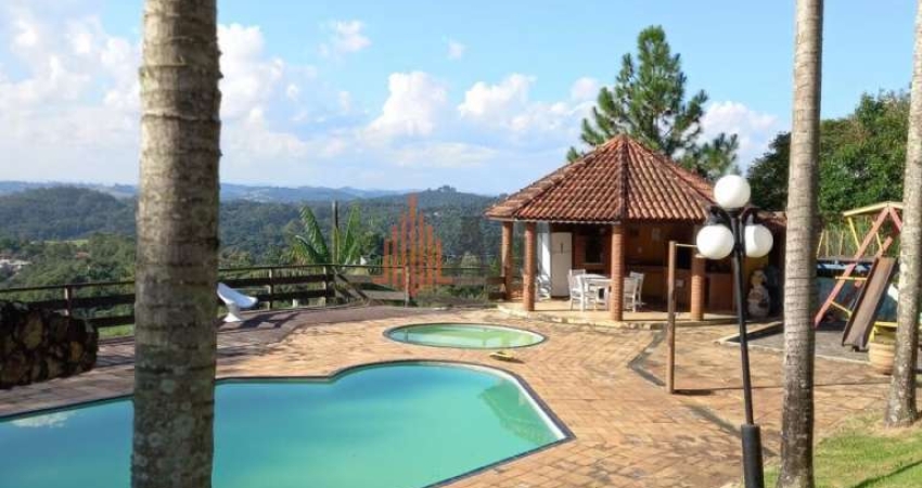 Casa de Condomínio 465m² com 3 quartos, 2 suítes à Venda no Campo Limpo