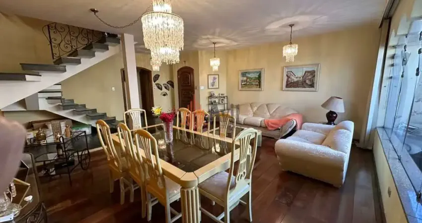 Sobrado Residencial 250m² com 3 quartos, 1 suíte à Venda no Tatuapé