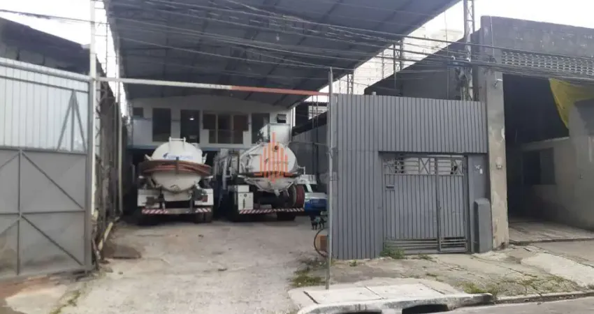 Galpão Comercial 220m² para Venda ou Locação na Vila Guilherme