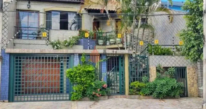 Sobrado 250m² 3 Dormitórios 4 Vagas para Venda ou Locação no Tatuapé