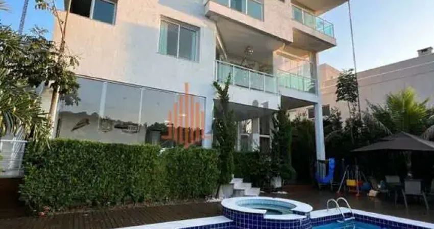 Sobrado de Condomínio 500m² com 5 suítes à Venda em Arujá