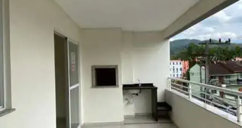 Apartamento muito bem localizado, com 1 suite mais 2 dormitórios.