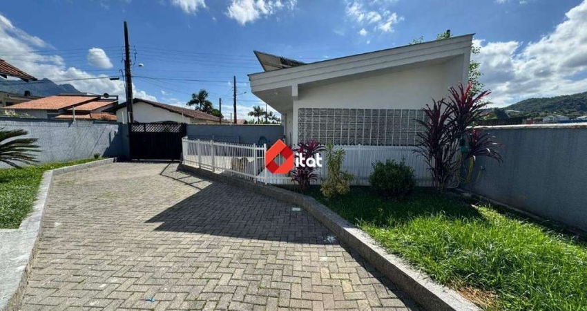 Casa para aluguel, 2 quartos, 1 suíte, Centro - Guaramirim/SC