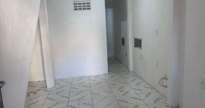 Apartamento com 1 quarto à venda por R$ 60.000 - Lobato - Salvador/BA