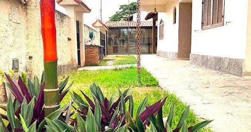 Casa com 4 dormitórios à venda, 260 m² - Piratininga - Niterói/RJ