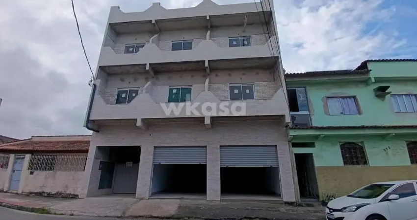 Casa comercial para alugar no Barcelona, Serra 