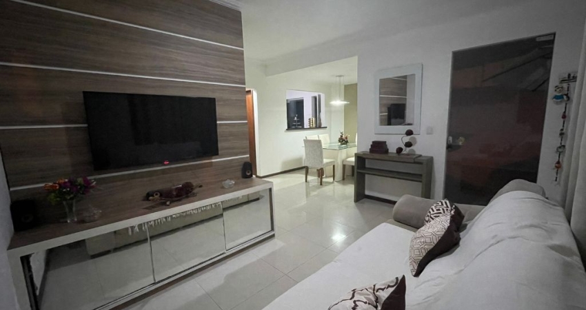 LINDA CASA COM PISCINA E CHURASQUEIRA