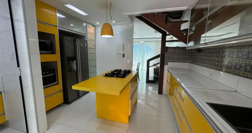 Casa em condomínio fechado com 3 quartos para alugar na Avenida Professor Pinto de Aguiar, 406, Pituaçu, Salvador