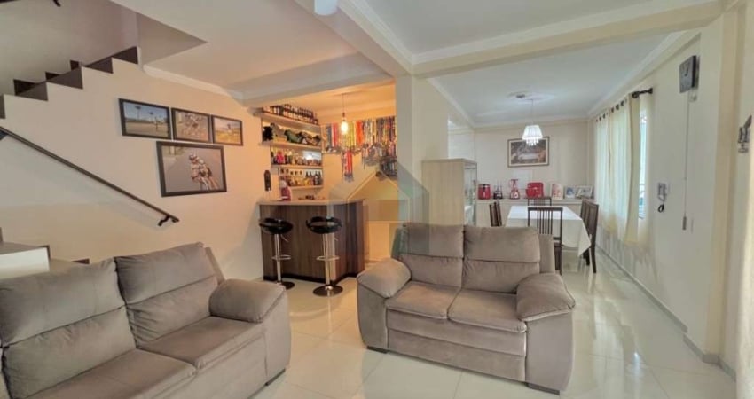 Casa com 4 quartos para alugar na Rua Florianópolis, 3652, Jarivatuba, Joinville