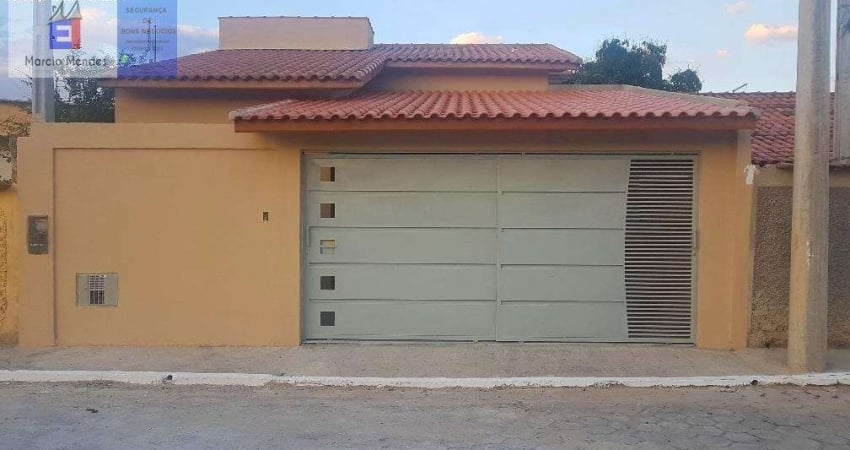 Casa para Venda em Cachoeira Paulista, Vila Carmem, 3 dormitórios, 1 suíte, 1 banheiro, 1 vaga