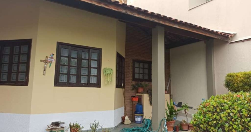 Casa para Venda em Cachoeira Paulista, Jardim Nova Cachoeira, 3 dormitórios, 2 suítes, 1 banheiro, 1 vaga