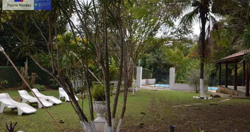 Casa para Venda em Cachoeira Paulista, Alto da Bela Vista, 7 dormitórios, 3 suítes, 2 banheiros