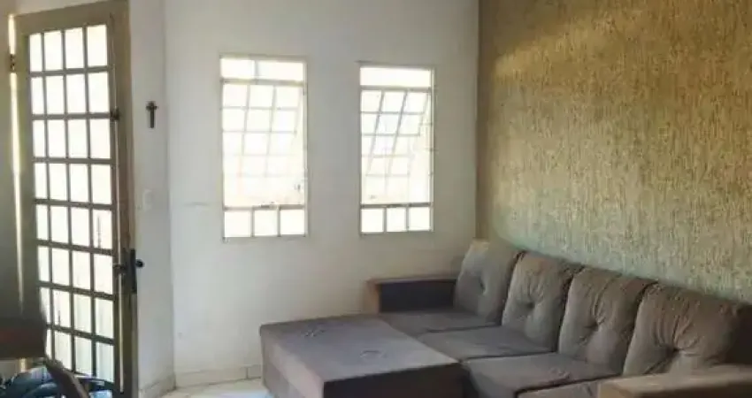Casa para Venda em Cachoeira Paulista, Jardim da Fonte, 3 dormitórios, 1 suíte, 1 banheiro, 2 vagas