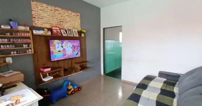 Casa para Venda em Cachoeira Paulista, Parque Primavera, 2 dormitórios, 1 banheiro, 1 vaga