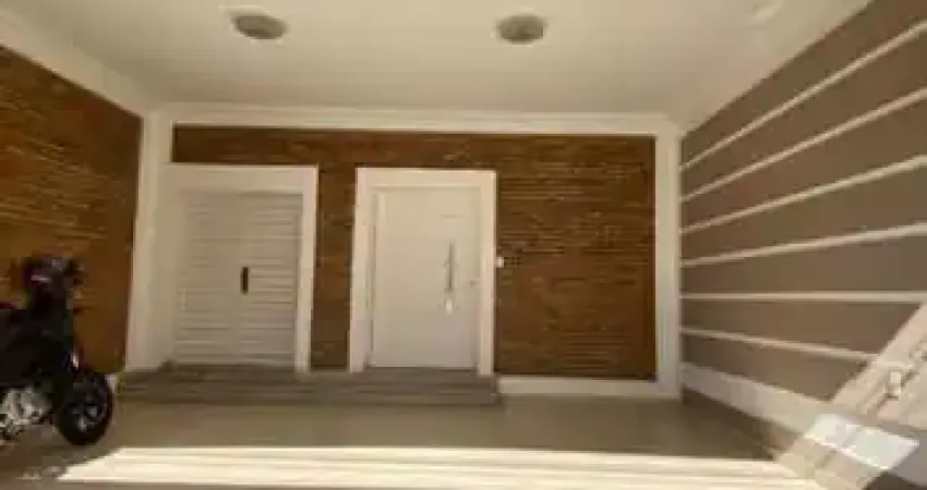 Casa para Venda em Cachoeira Paulista, Centro, 2 dormitórios, 2 suítes, 2 banheiros, 3 vagas