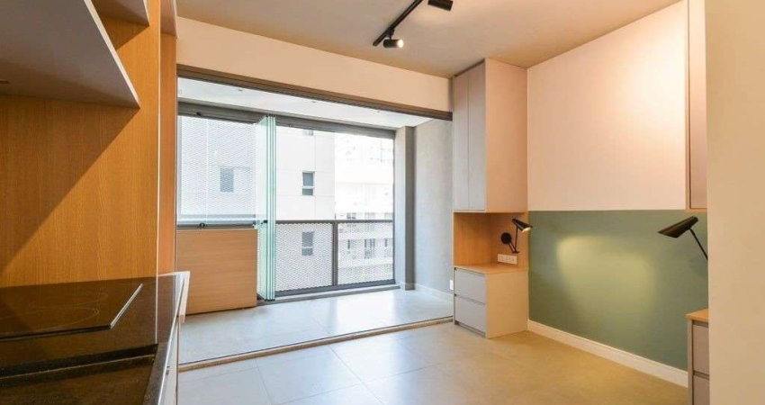 Kitnet / Stúdio à venda na Rua Alves Guimarães, 287, Pinheiros, São Paulo