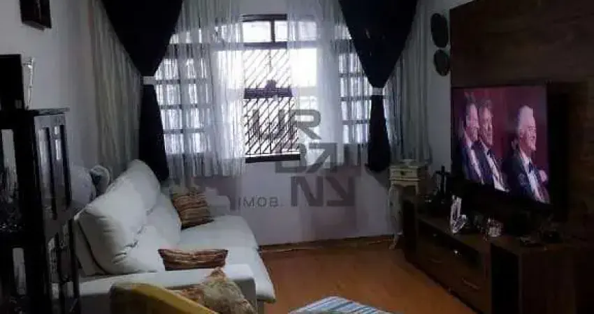 Sobrado com 3 dormitórios, 1 suíte, lavabo, móveis nos quartos e cozinha, garagem para 2 carros. 17