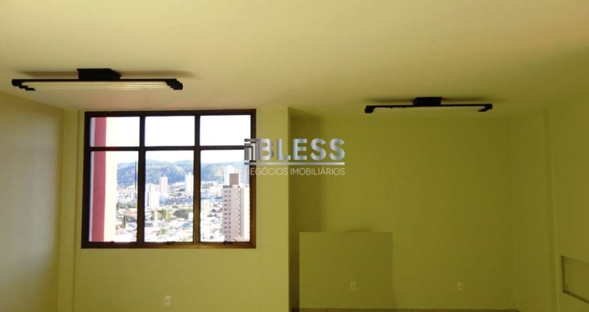 Oportunidade única: Sala comercial em condomínio no Centro de Jundiaí-SP, com 1 vaga de garagem e 40m² de área!