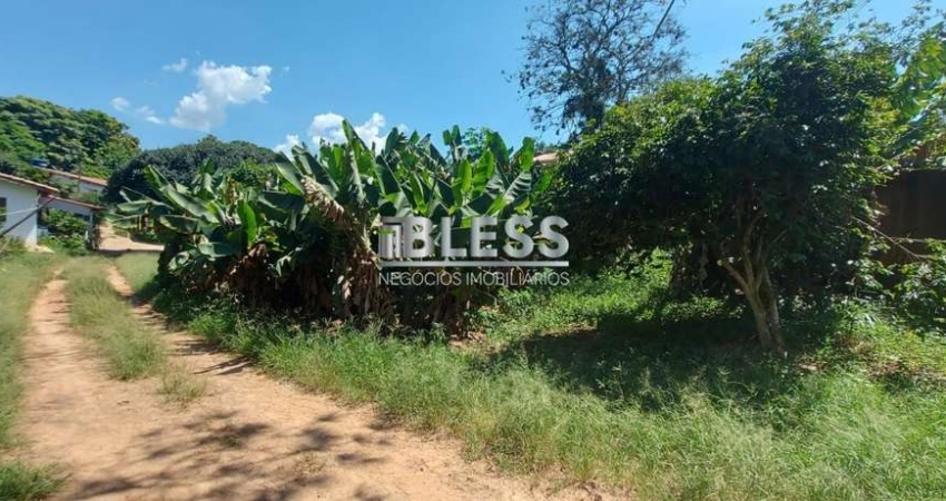 Chácara à venda no bairro água doce.