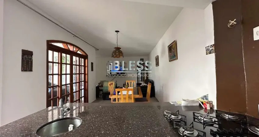 Casa com 3 quartos à venda na Rua Tenente Ary Aps, 261, Vila Vianelo, Jundiaí