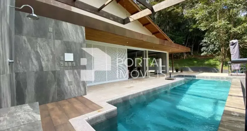 Casa alto padrão para venda, 3 quartos, 1 suite, 2 vagas, Marliéria/MG - CA501