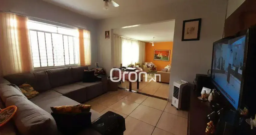 Casa à venda, 186 m² por R$ 899.000,00 - Setor Leste Universitário - Goiânia/GO