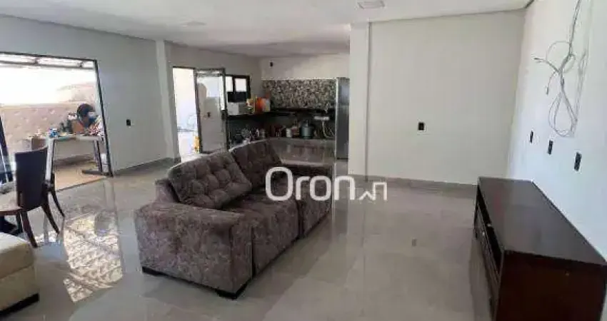 Sobrado com 3 dormitórios à venda, 210 m² por R$ 620.000,00 - Ilda - Aparecida de Goiânia/GO