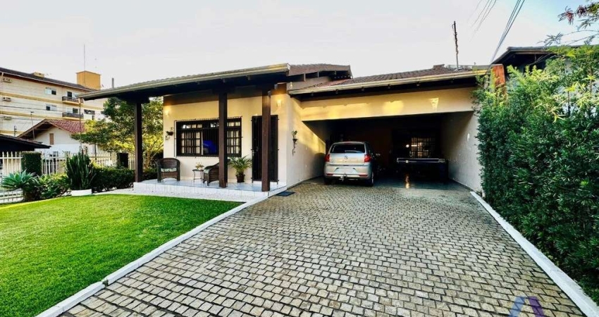 Casa com 4 quartos à venda na Pampulha, 102, Velha Central, Blumenau