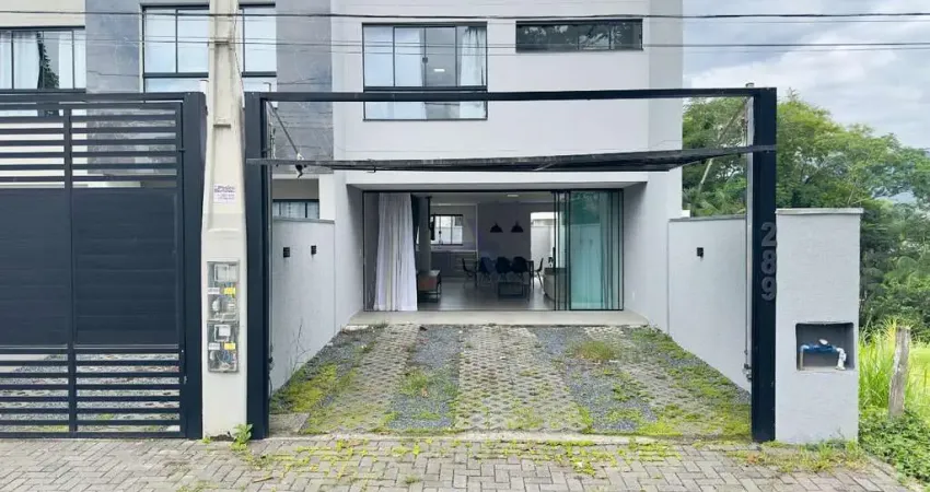 Casa com 3 quartos para alugar na Braz Wanka, 289, Vila Nova, Blumenau