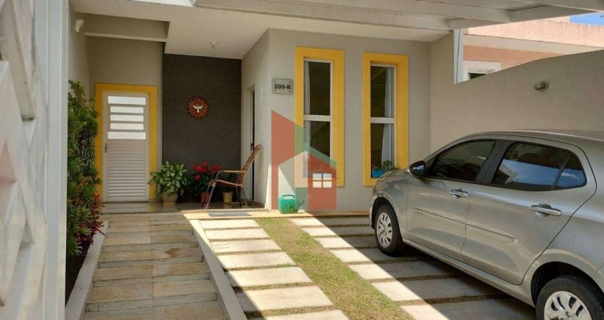 Casa geminada com 3 dorms., Jd. dos Pinheiros - Atibaia