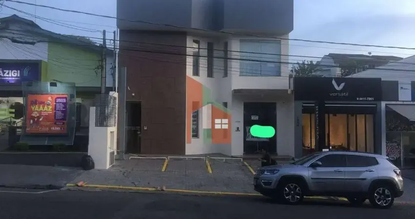 Salão na Lucas, próximo ao Lago do Major