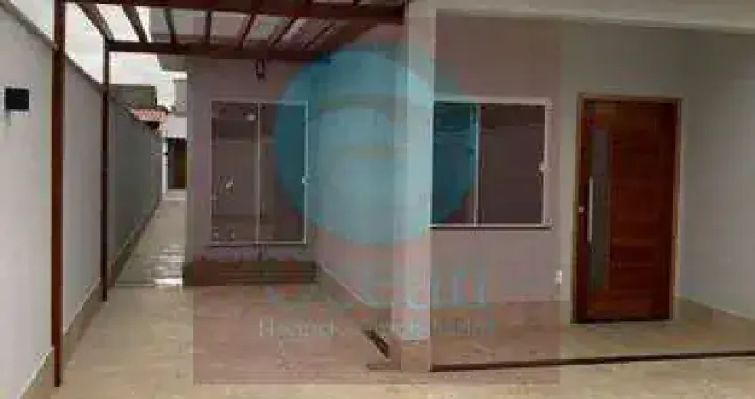 OCEAN VENDE: CASA ITAIPUAÇU PISCINA, CHURRASQUEIRA, NA QUADRA DA PRAIA.