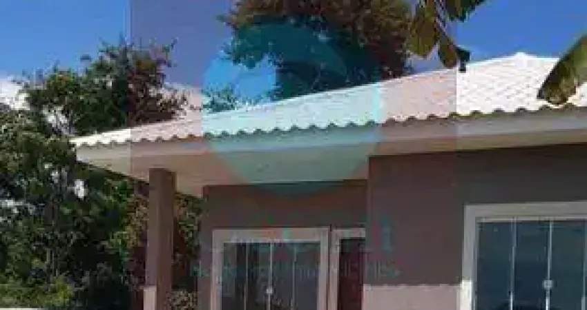 Ocean Vende: Maricá, Casa em Condomínio, 2 quartos sendo 1 suíte, varanda na frente e fundos..